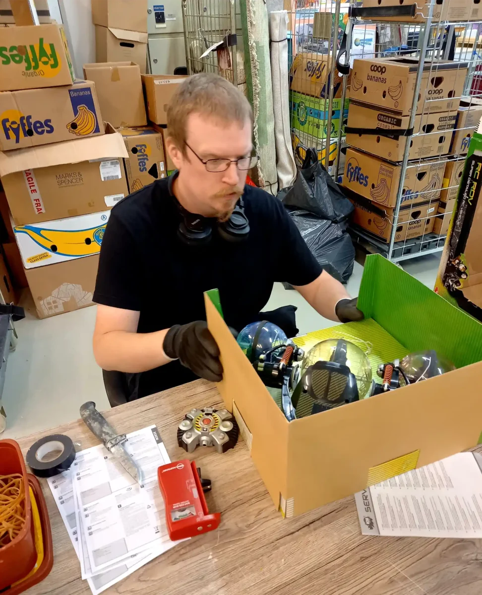 En person som arbetar.